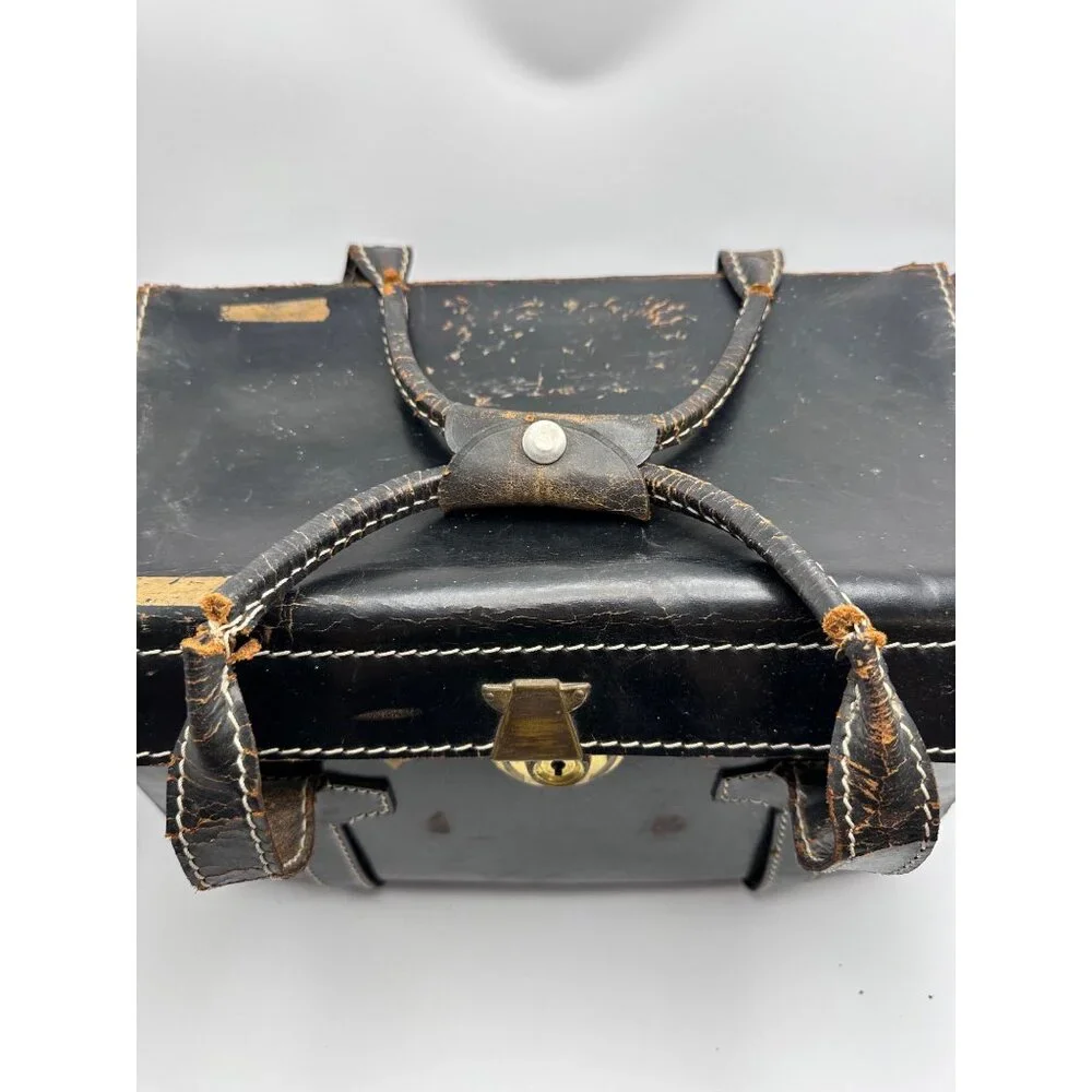 Vintage Black Leather Doctors Camera Bag Hard shell Brass Hardware WhPocket Stit